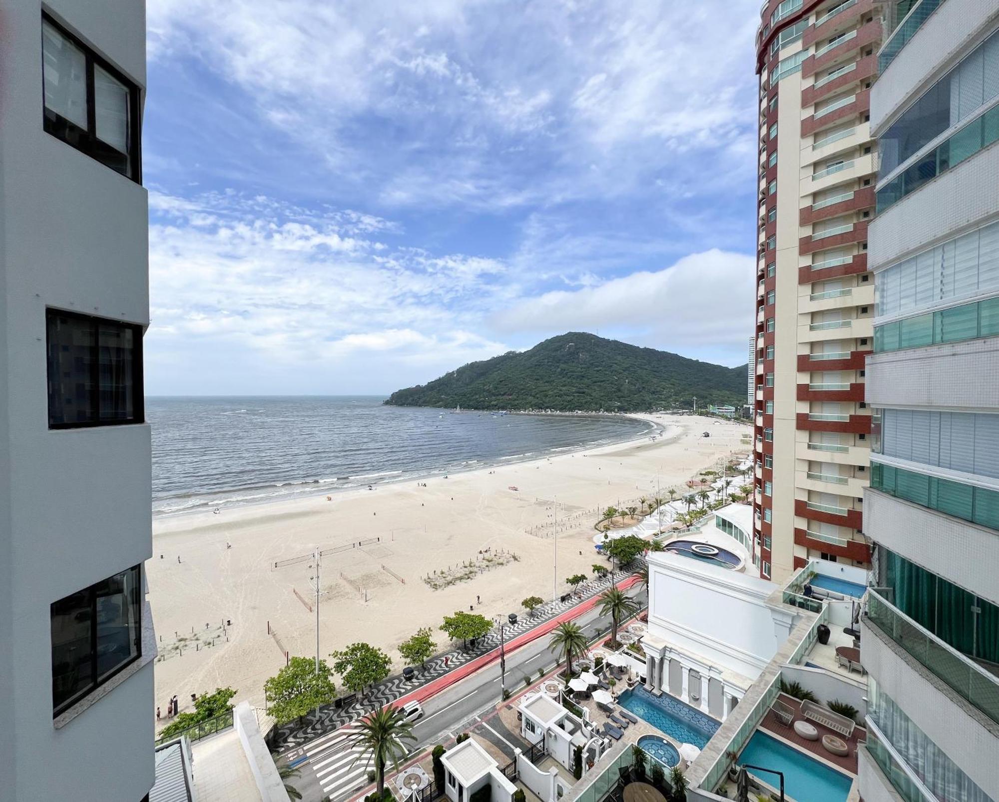 Excelente Ap Pe Na Areia Vista Mar Apartment Balneario Camboriu Exterior photo